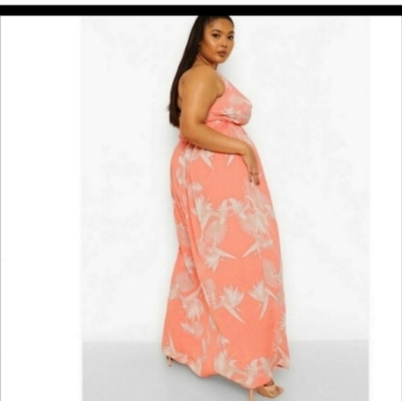Nwt Boohoo 18 halter maxi dress - Picture 2 of 5